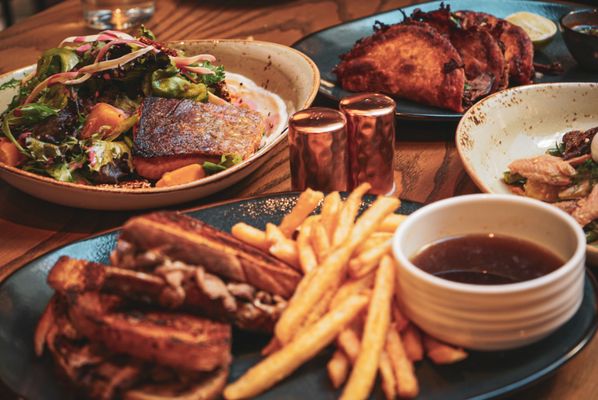 Copper Table by null