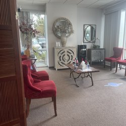 California Hand and Physical Therapy - Oxnard - Waiting area
