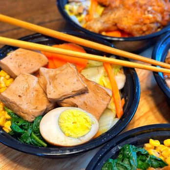 Lunch On The Plate - Food Trucks Near Me - Seattle, Washington