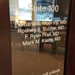 Associated Vitreoretinal and Uveitis Consultants - Entrance to office
