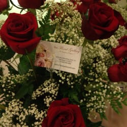 The Floral Gallery - I love flowers and kittens!