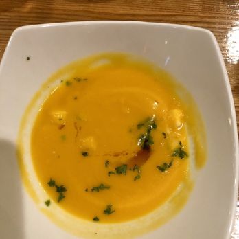 Oceano Midlothian - Sweet potato soup with crab and sesame oil - Spanish Near Me - Midlothian, Virginia