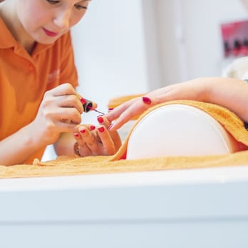 Senzera - Skin Care Near Me - Wiesbaden, HE Senzera - Skin Care Near Me - Wiesbaden, HE