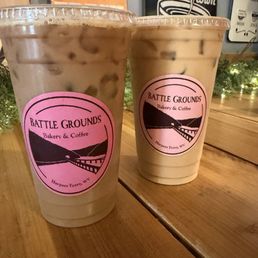 Medium banana cinnamon iced latte Medium vanilla white chocolate iced latte