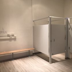 Revolution - Women's locker room (new for March 2019)