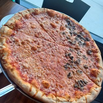 Brooklyn Square - Half shroom half cheese - Pizza Near Me - Pasadena, California