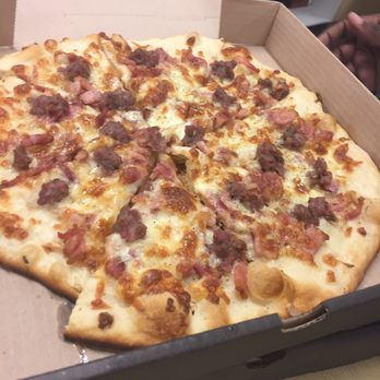 UNA Pizza + Wine - 17th Ave - Pizza Near Me - Calgary, Alberta UNA Pizza + Wine - 17th Ave - Pizza Near Me - Calgary, Alberta
