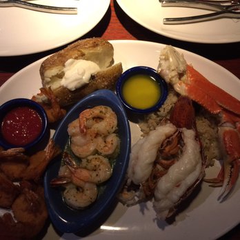 Red Lobster - The Ultimate Feast finally when looking at a picture in the menu of item it comes looking exactly and on point!!!! - Seafood Near Me - Henderson, Nevada Red Lobster - The Ultimate Feast finally when looking at a picture in the menu of item it comes looking exactly and on point!!!! - Seafood Near Me - Henderson, Nevada