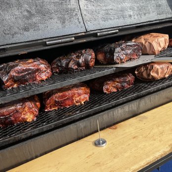 Billy’s BBQ - ribs on the grill - Food Trucks Near Me Billy’s BBQ - ribs on the grill - Food Trucks Near Me