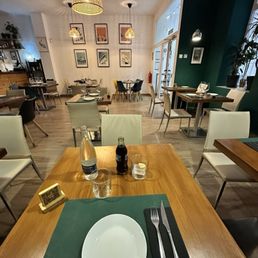 Dining area. Dining area.