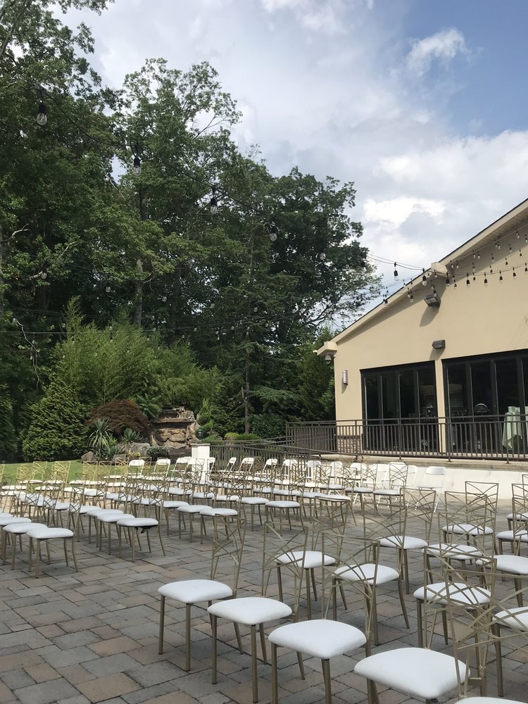 THE ESTATE AT FARRINGTON LAKE 12 Photos 16 Patrick St, East