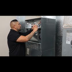 Integrity Comfort Systems - Steve training the techs