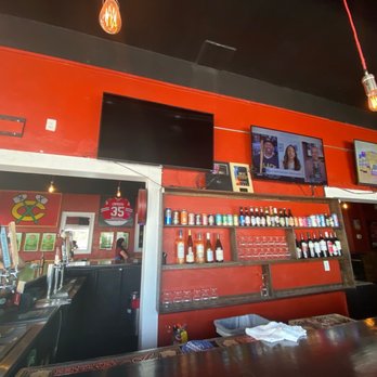Engine No 9 - Inside - Burgers Near Me - Saint Petersburg, Florida