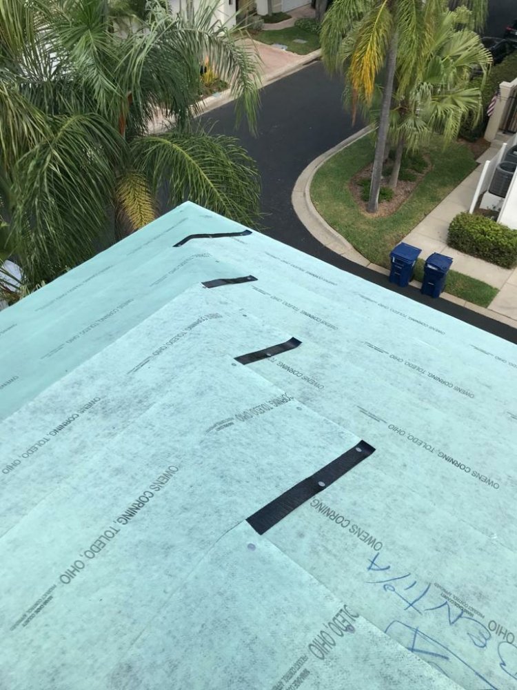 Slide of Moreno & Construction