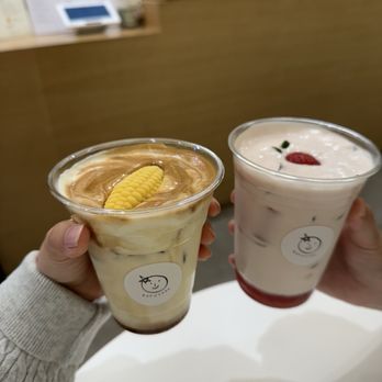Harucake - Soo soo latte & Strawberry milk drink!! - Coffee & Tea Near Me - Los Angeles, California