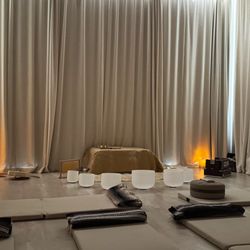 Dose Yoga and Smoothie Bar