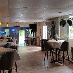 user provided Robbies Bar and Grill photo