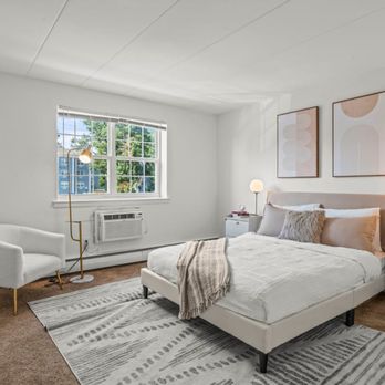 Chestnut Hill Village - Cozy Light-Colored Bedroom - Apartments Near Me - Philadelphia, Pennsylvania Chestnut Hill Village - Cozy Light-Colored Bedroom - Apartments Near Me - Philadelphia, Pennsylvania