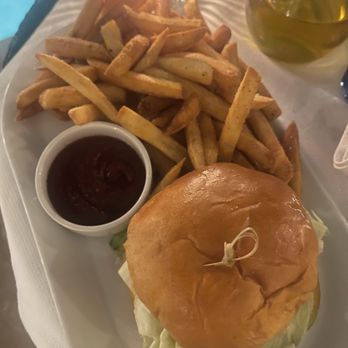 Cara Restaurant - cheeseburger - New American Near Me - Los Angeles, California Cara Restaurant - cheeseburger - New American Near Me - Los Angeles, California