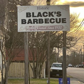 Black's Barbecue Lockhart - Barbeque Near Me - Lockhart, Texas