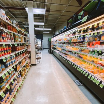Haiku Grocery Store - Inside the store - Grocery Near Me - Haiku, Hawaii