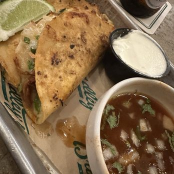 ER Bradley's Saloon - HH birria "quesadillas" - American Near Me - West Palm Beach, Florida ER Bradley's Saloon - HH birria "quesadillas" - American Near Me - West Palm Beach, Florida