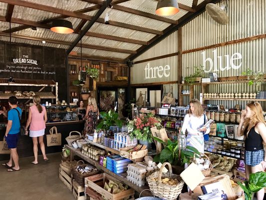 Three Blue Ducks, Byron Bay by null