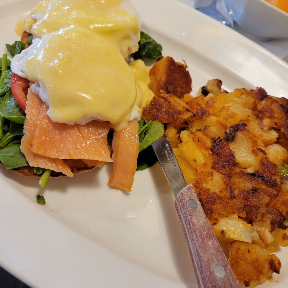 New Windsor Coach Diner - Lox benedict - American Near Me - New Windsor, New York New Windsor Coach Diner - Lox benedict - American Near Me - New Windsor, New York