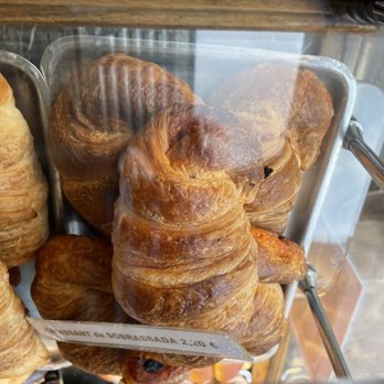 La Colmena - Savory croissant filled with a red pepper pesto - Bakeries Near Me - Barcelona, B La Colmena - Savory croissant filled with a red pepper pesto - Bakeries Near Me - Barcelona, B