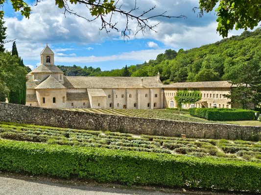 Abbaye Notre-Dame de Sénanque by null