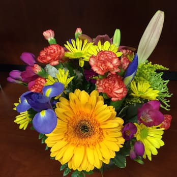 Beaverton Florists - Awesome and original flower bouquet design by Beaverton Florists - Florists Near Me - Beaverton, Oregon Beaverton Florists - Awesome and original flower bouquet design by Beaverton Florists - Florists Near Me - Beaverton, Oregon