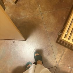 Lavender Hill SpaSalon - Slippers provided
