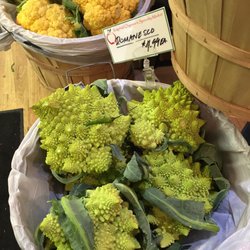 Ridgefield Organics Market - Broccoli meets cabbage!