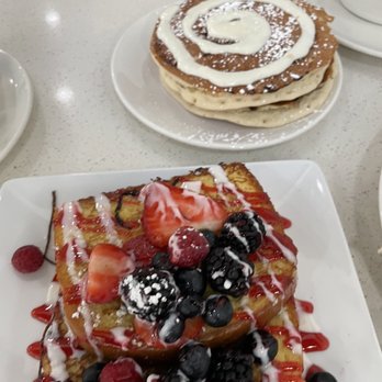 Toasty Breakfast & Lunch - Cinnamon Roll Pancakes and Berry Dream French Toast - Breakfast & Brunch Near Me - Dallas, Texas