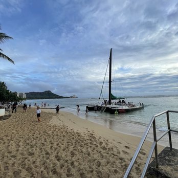 Holokai Catamaran - Boating Near Me - Honolulu, Hawaii