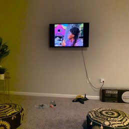 Mounted tv