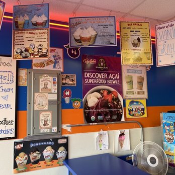 Ralph's Famous Italian Ices - Desserts Near Me - Whitestone, New York