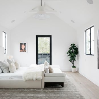 Stephanie Younger Group - Real Estate Agents Near Me - Los Angeles, California Stephanie Younger Group - Real Estate Agents Near Me - Los Angeles, California
