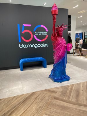 Bloomingdale's by null