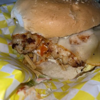 La Venezuela De Antier - La Popular Chicken - Food Trucks Near Me - Orlando, Florida
