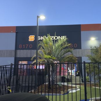 Sky Zone Trampoline Park - Trampoline Parks Near Me - San Diego, California