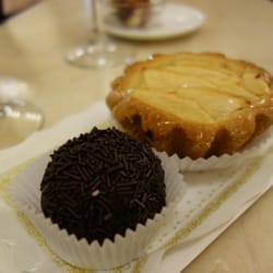 Cafe Modelo - Cake from next doors shop