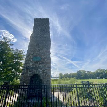 The Old Stone Chimney - Chimney - Landmarks & Historical Buildings Near Me - Niagara Falls, New York The Old Stone Chimney - Chimney - Landmarks & Historical Buildings Near Me - Niagara Falls, New York