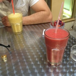 Georges Café - Smoothie fraise et smoothie exotic