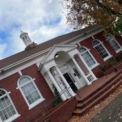 The Hallowed Halls - From entry se Holgate blvd and se 64th Av