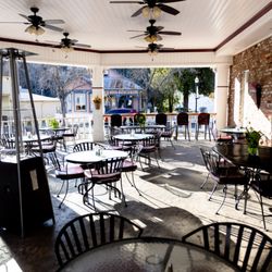 Jamestown Hotel