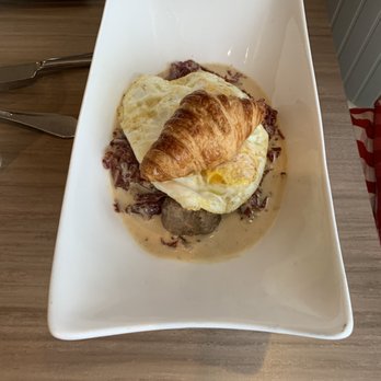 Del Ray Cafe - SOS with chipped beef, sausage and eggs - French Near Me - Alexandria, Virginia Del Ray Cafe - SOS with chipped beef, sausage and eggs - French Near Me - Alexandria, Virginia