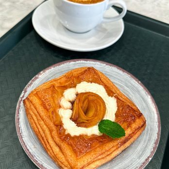 Lady Baker - Bakeries Near Me - Pembroke Pines, Florida Lady Baker - Bakeries Near Me - Pembroke Pines, Florida