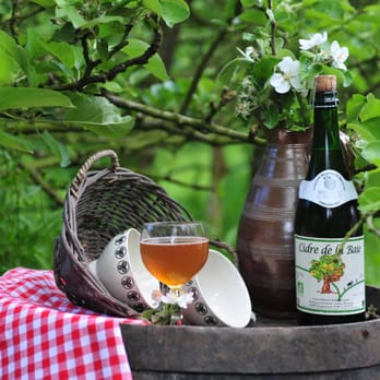 Cidrerie de la Baie - Cidre de la Baie dans son verger! - Specialty Food Near Me - Planguenoual, 22 Cidrerie de la Baie - Cidre de la Baie dans son verger! - Specialty Food Near Me - Planguenoual, 22