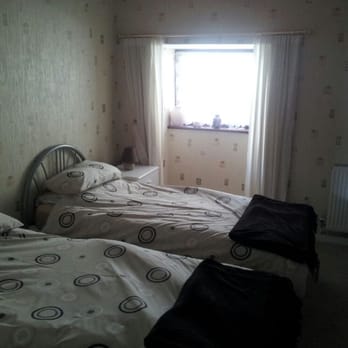 Old School Apartment - Bedroom 2 - Vacation Rentals Near Me - Pwllheli, GWN